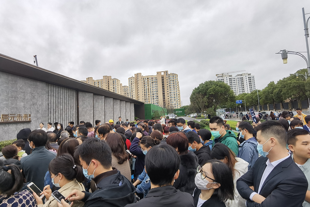 今天，蘇州5家純新盤冒雨公開售樓處